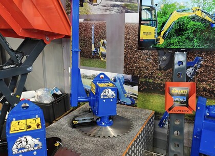 VZ service - Vladimír Zelenka - Lloyd 8